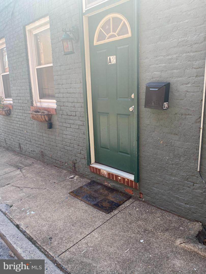 1917 Gough Street - Photo 1