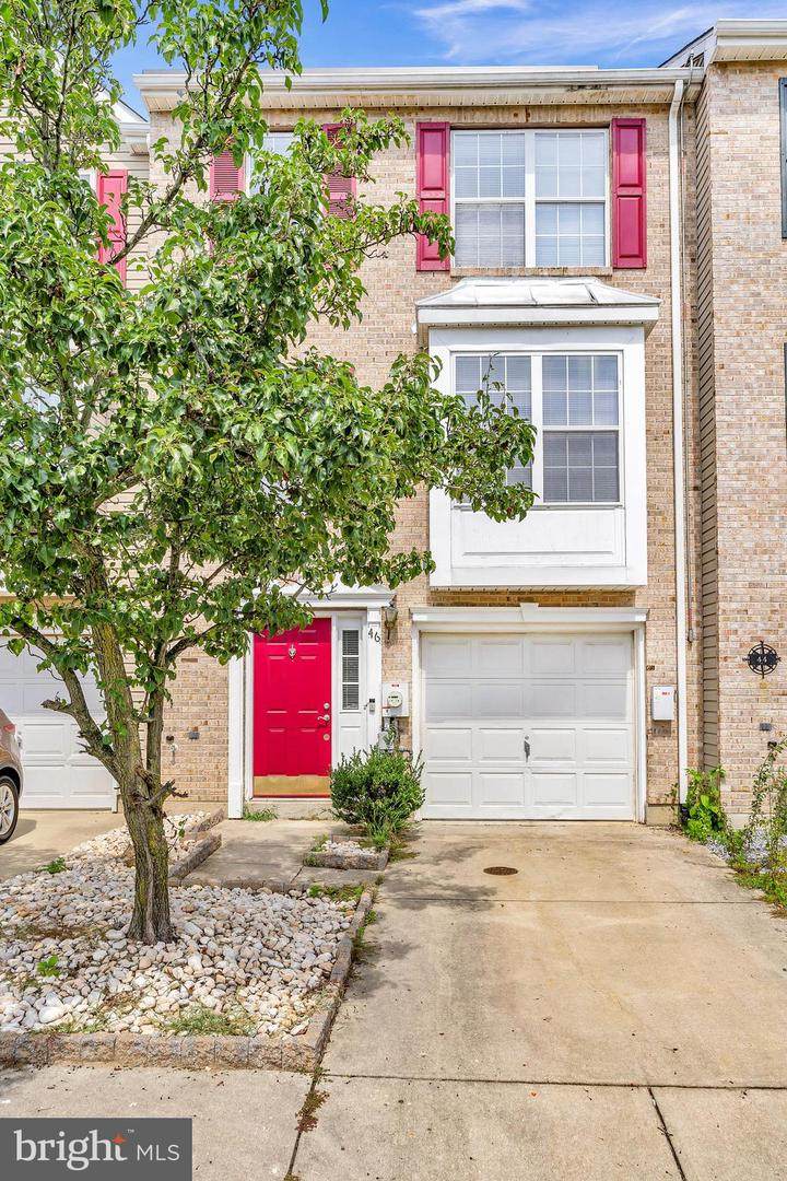46 Versailles Court - Photo 1
