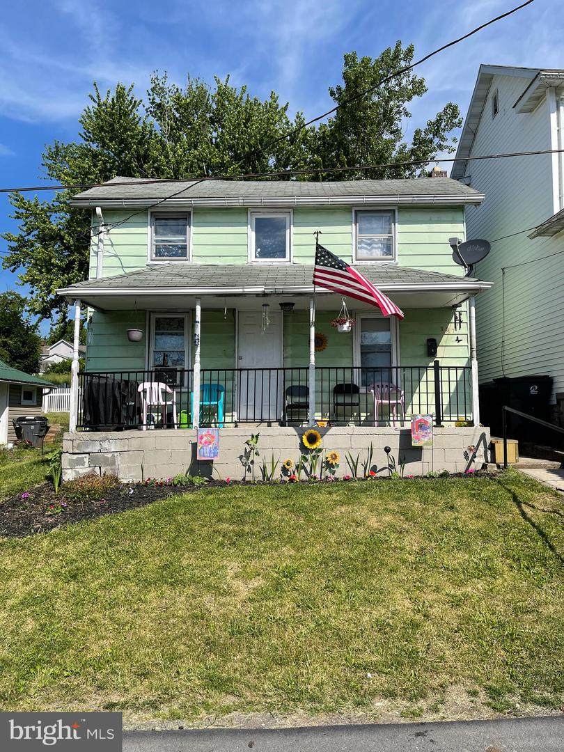 137 Spring Street - Photo 1