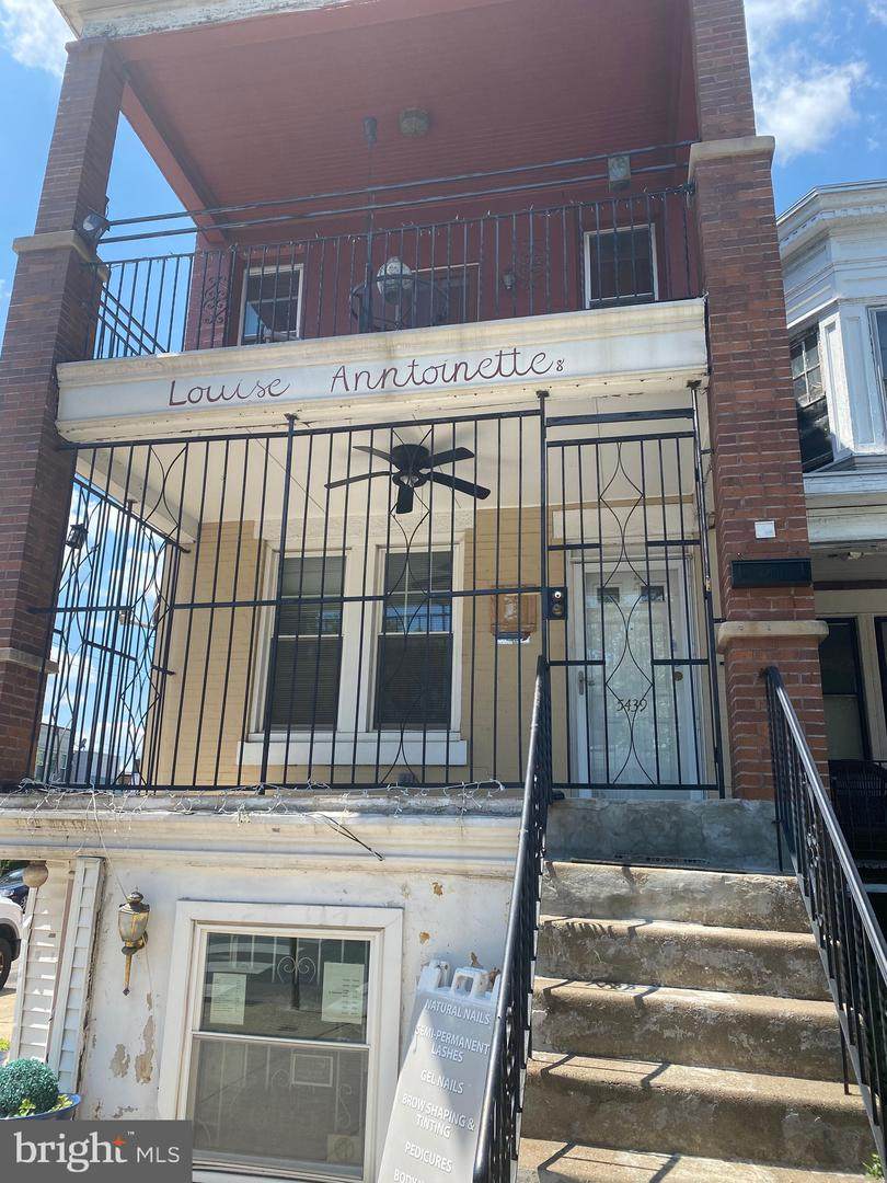 5439 Whitby Avenue - Photo 1