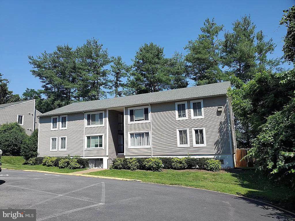 105 Berry Street - Photo 1
