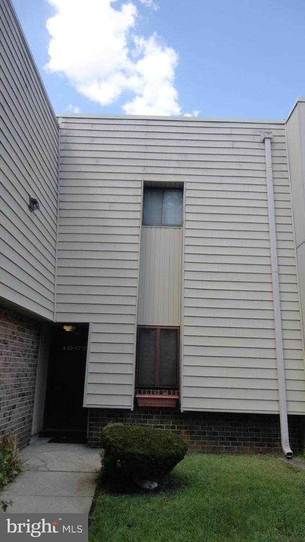 1007 Arborley Court - Photo 1