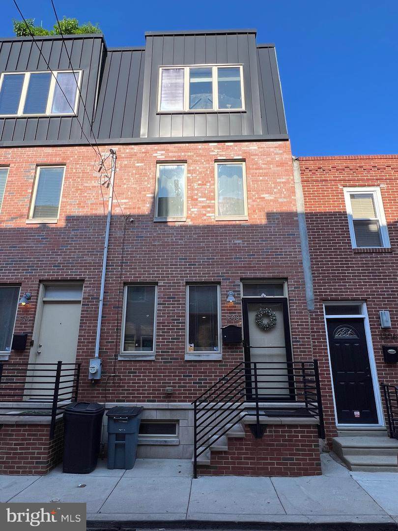 1308 Chadwick Street - Photo 1
