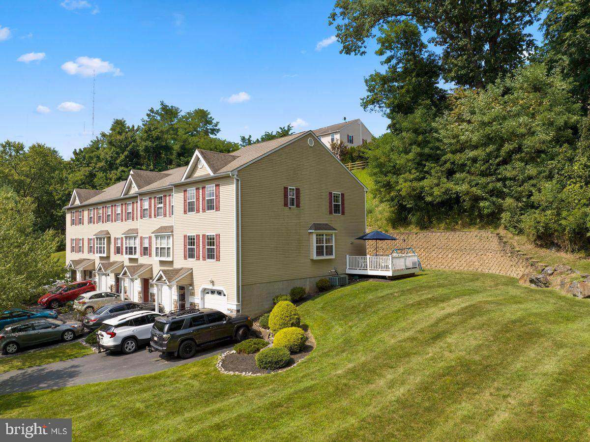 64 Hoag Lane - Photo 1