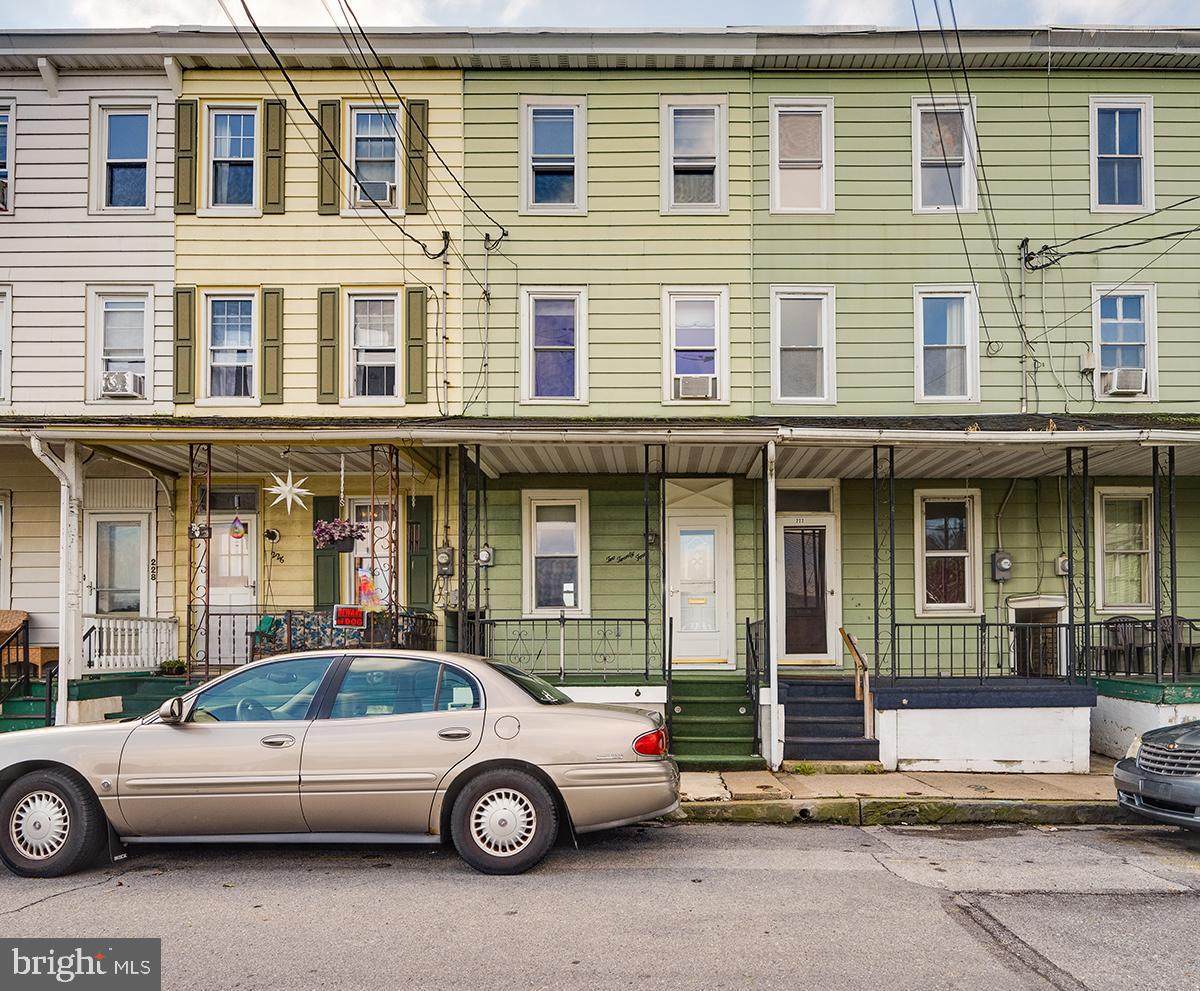 224 Washington Street - Photo 1