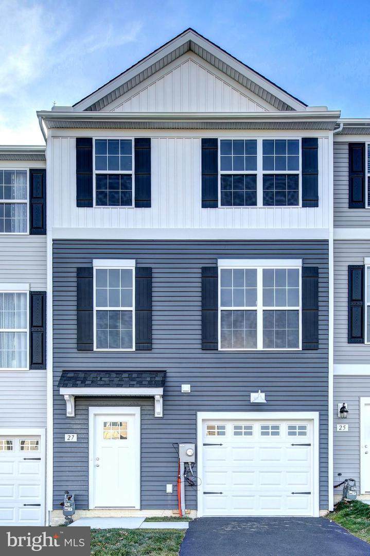 106 Pacer Drive - Photo 1