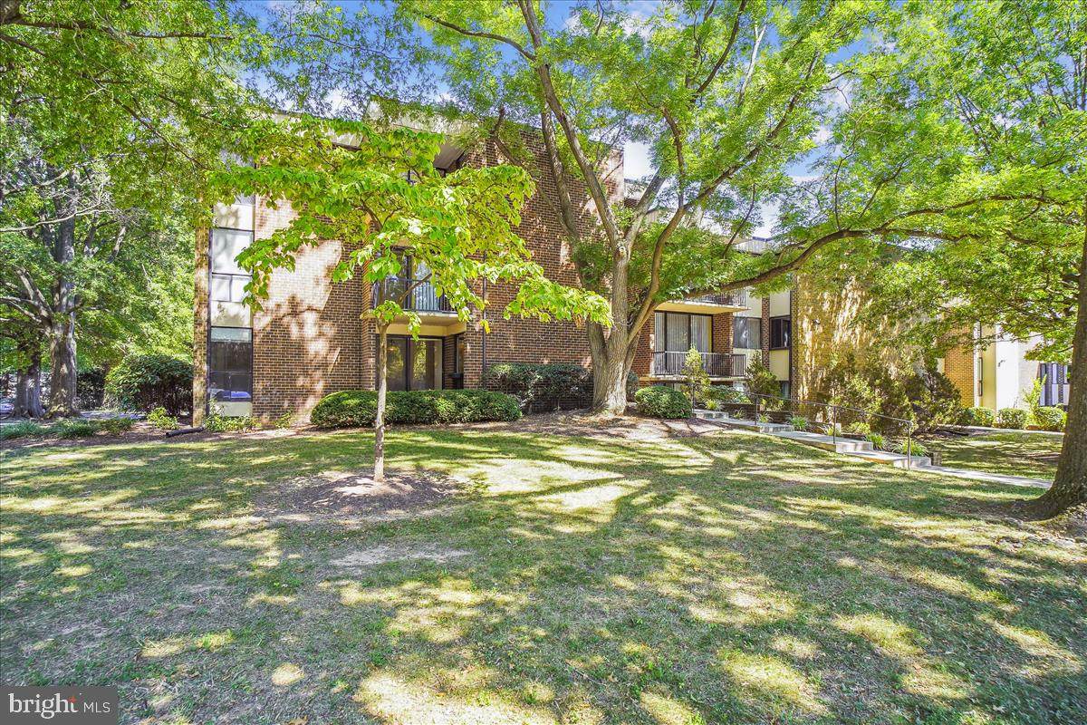 9824 Georgia Avenue - Photo 1