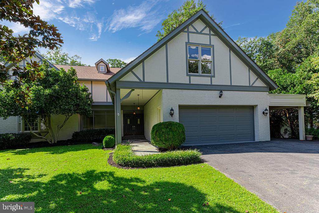 1515 Highwood Drive - Photo 1