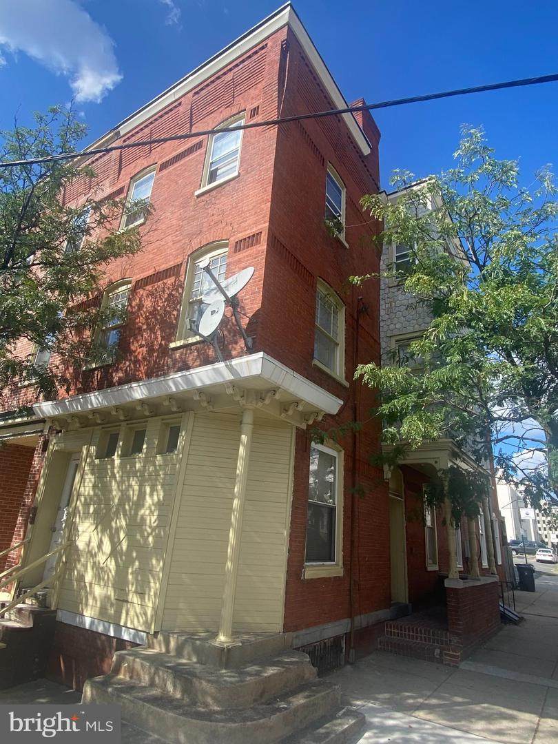 901 Jefferson Street - Photo 1