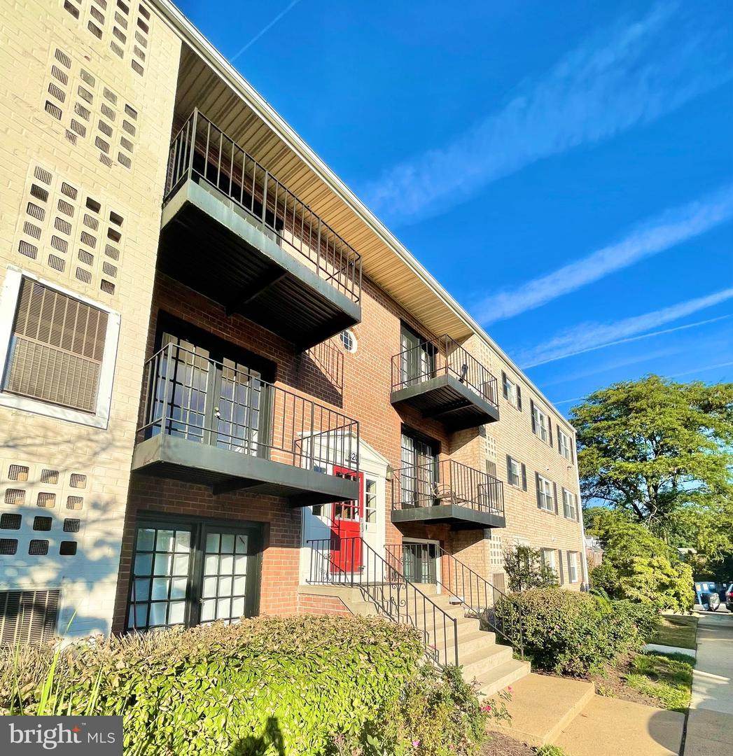 420 Armistead Street - Photo 1