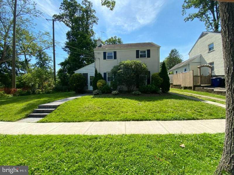 4300 Kentbury Drive - Photo 1