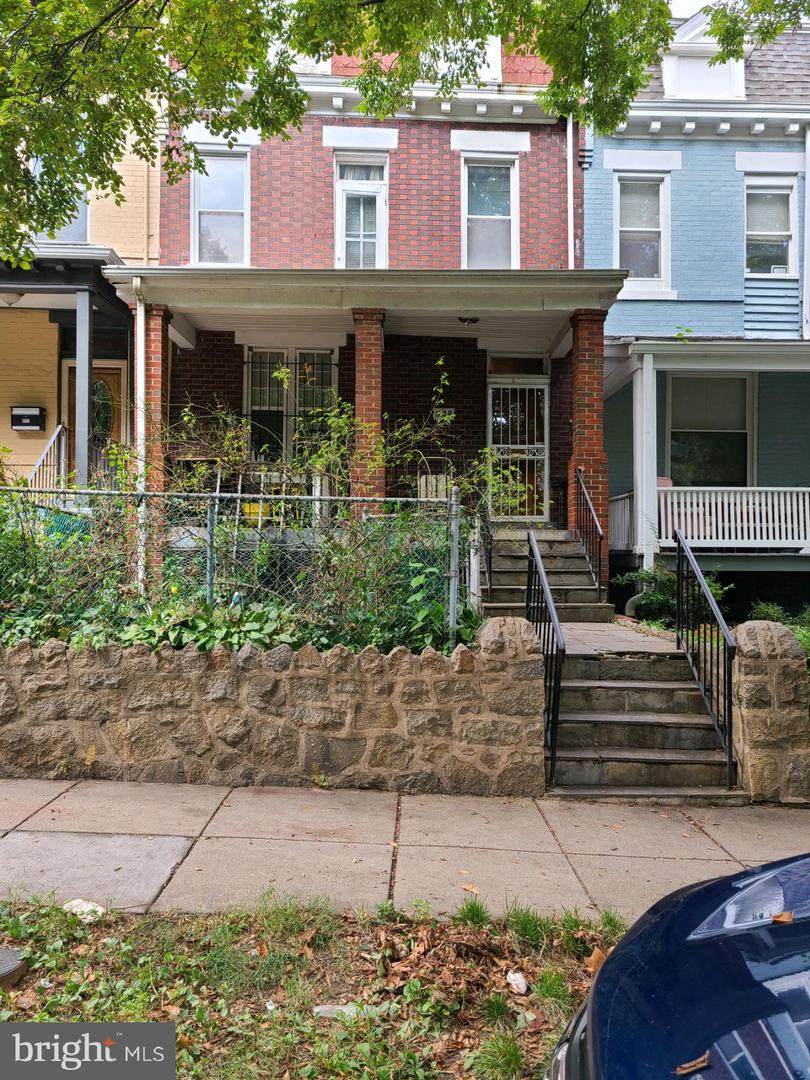 609 Columbia Road - Photo 1