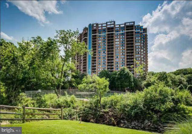 10101 Grosvenor Place - Photo 1