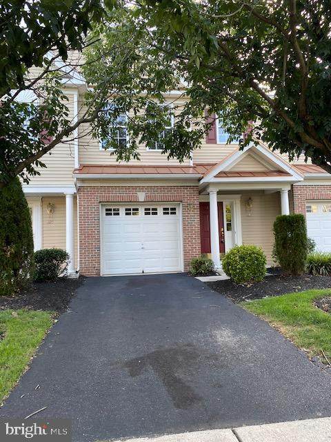 323 Amy Way - Photo 1