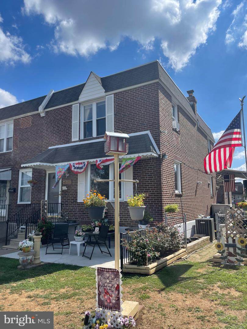2924 Unruh Avenue - Photo 1