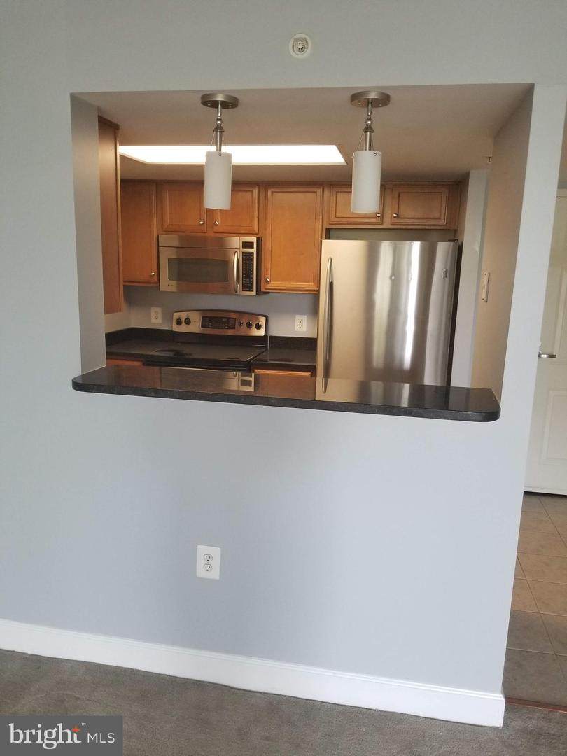 11800 Sunset Hills Road - Photo 1