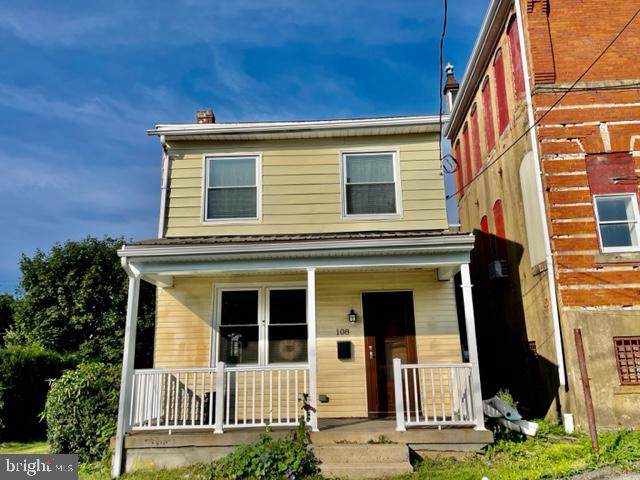 108 Middle Street - Photo 1