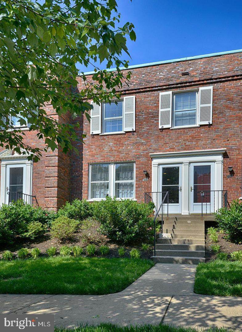 1400 Edgewood Street - Photo 1