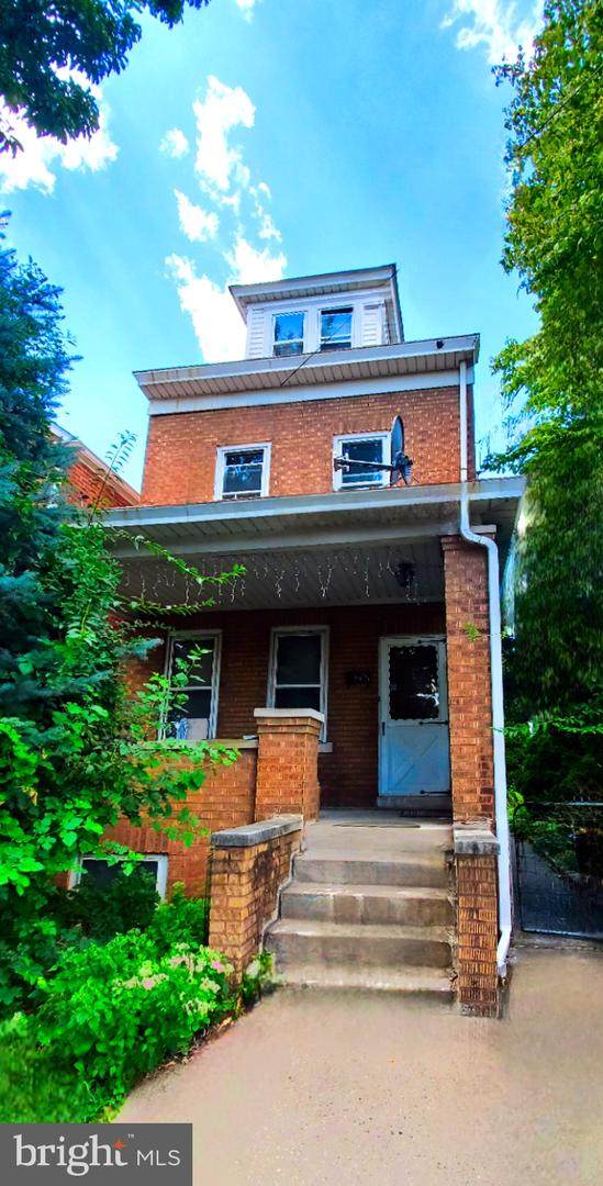 825 Indiana Avenue - Photo 1