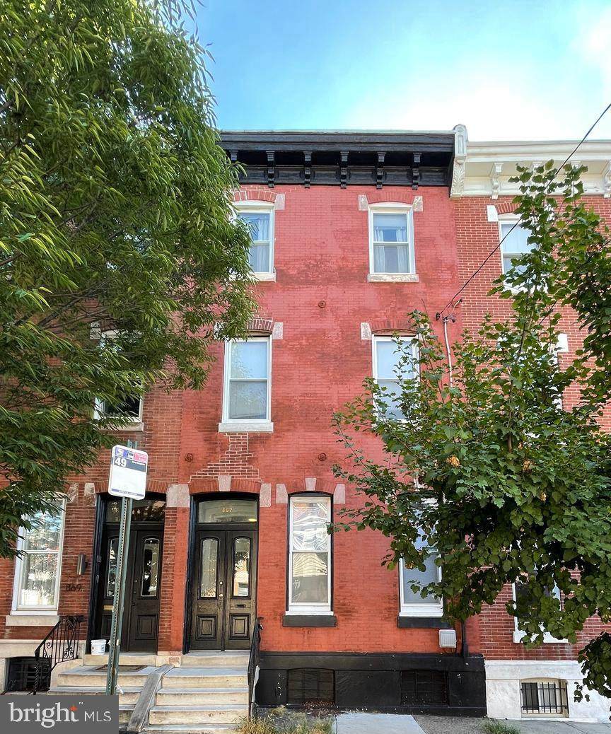 867 29TH Street - Photo 1