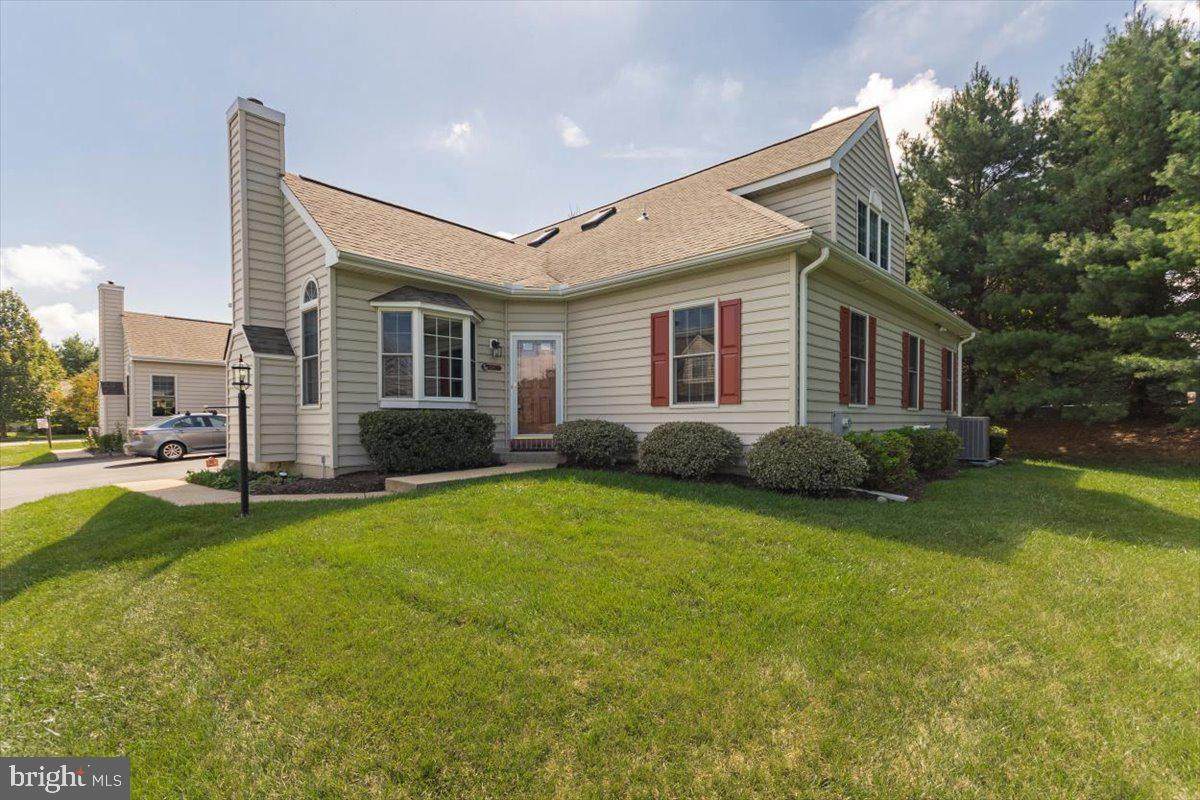 1004 Churchill Lane - Photo 1