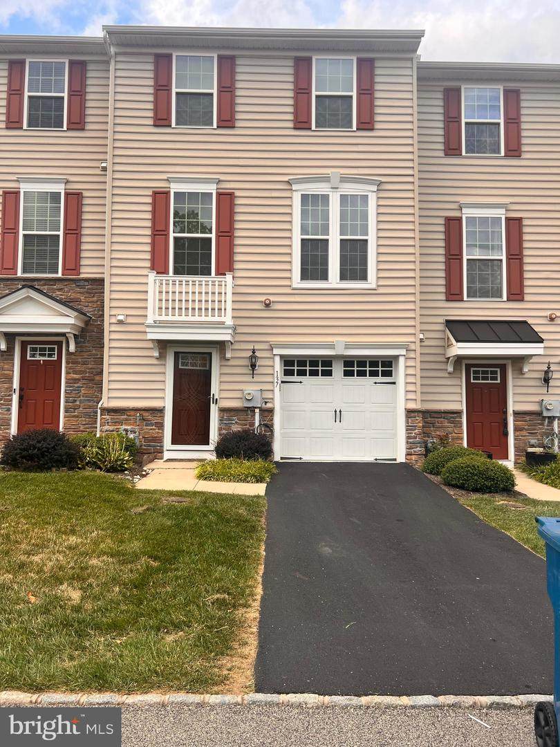 137 Old Cedarbrook Road - Photo 1