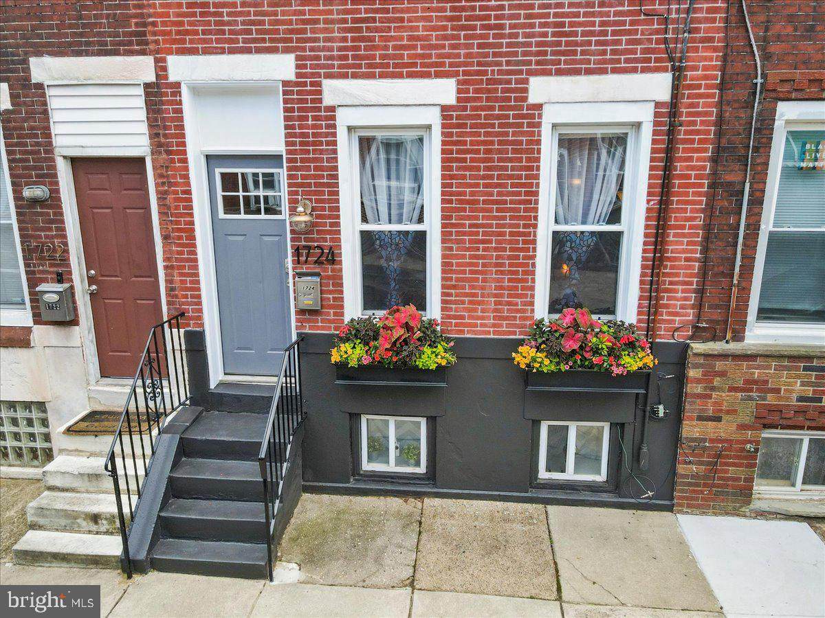 1724 Watkins Street - Photo 1
