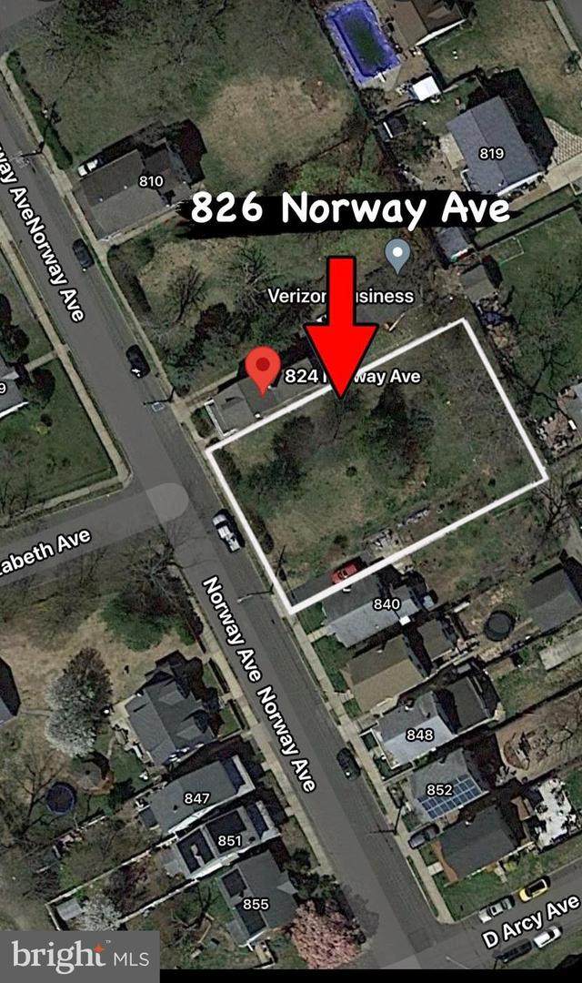 826 Norway Avenue - Photo 1