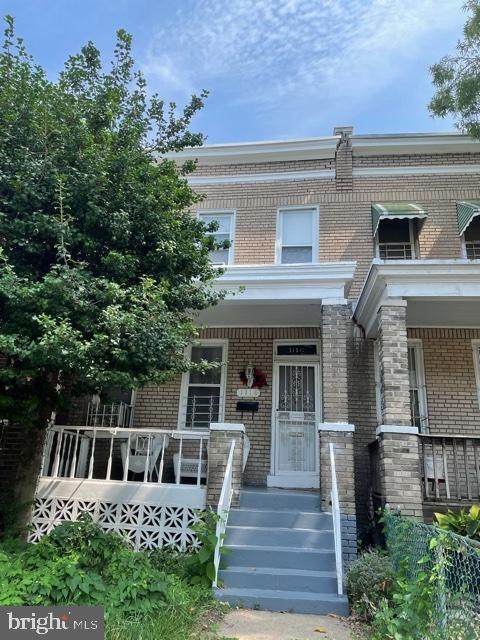 1118 Neal Street - Photo 1