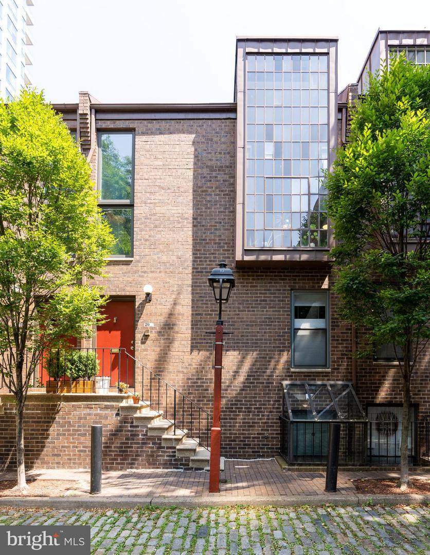 20 Saint James Court - Photo 1