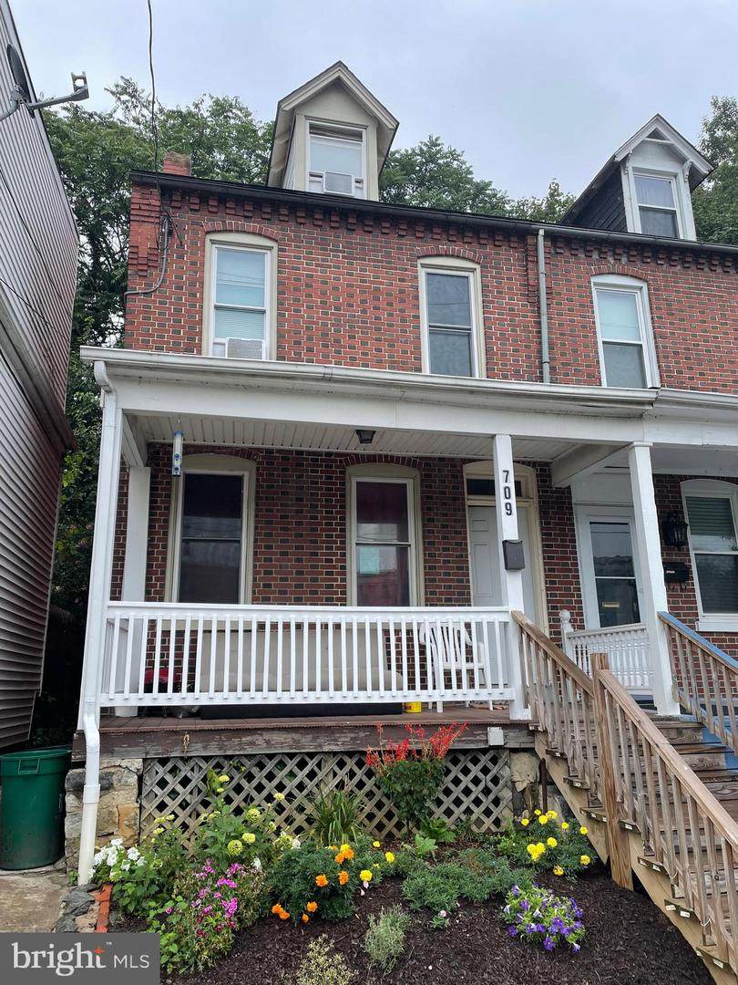 709 Prince Street - Photo 1