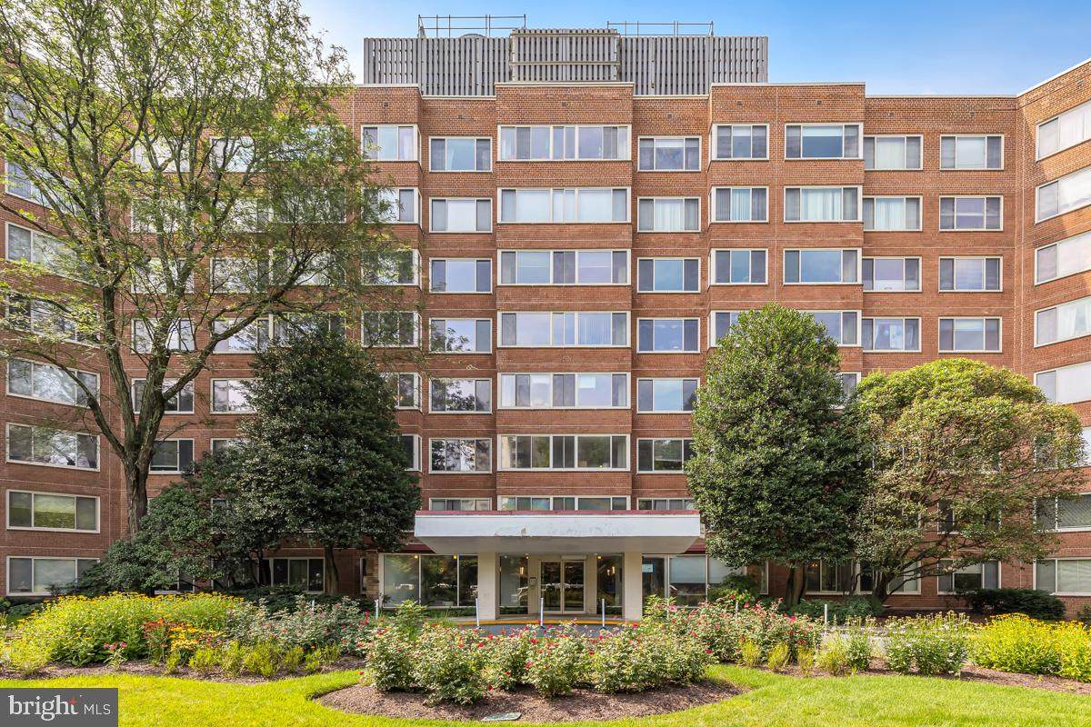 4000 Tunlaw Road - Photo 1