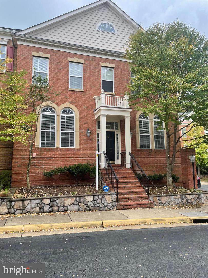 1866 Amberwood Manor Court - Photo 1