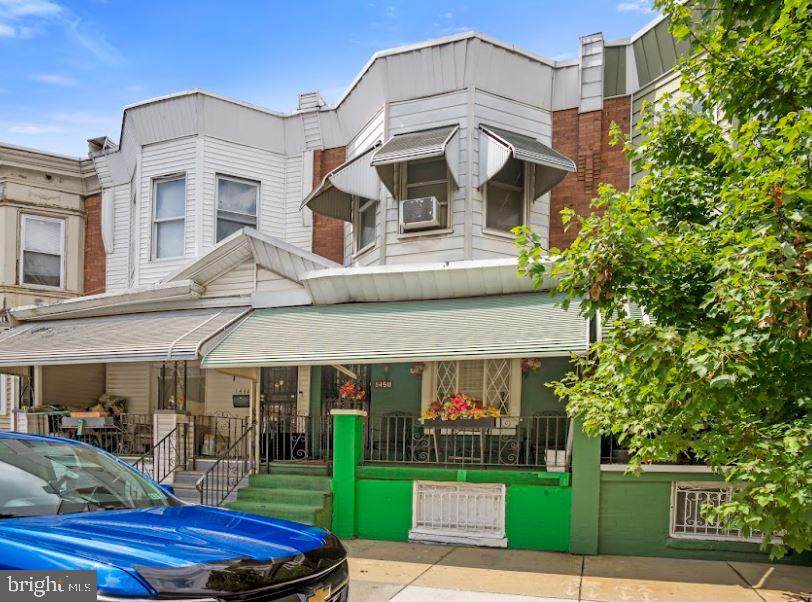 1450 30TH Street - Photo 1
