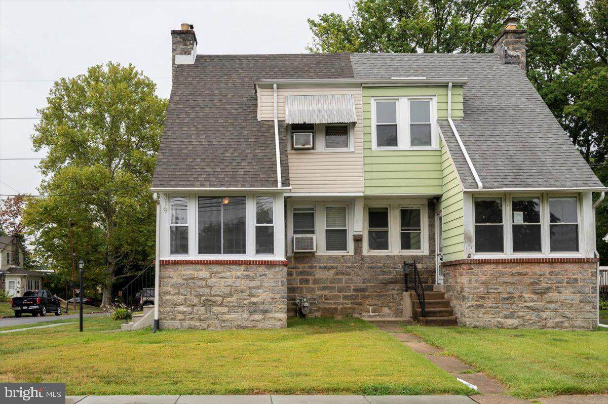 319 Urban Avenue - Photo 1