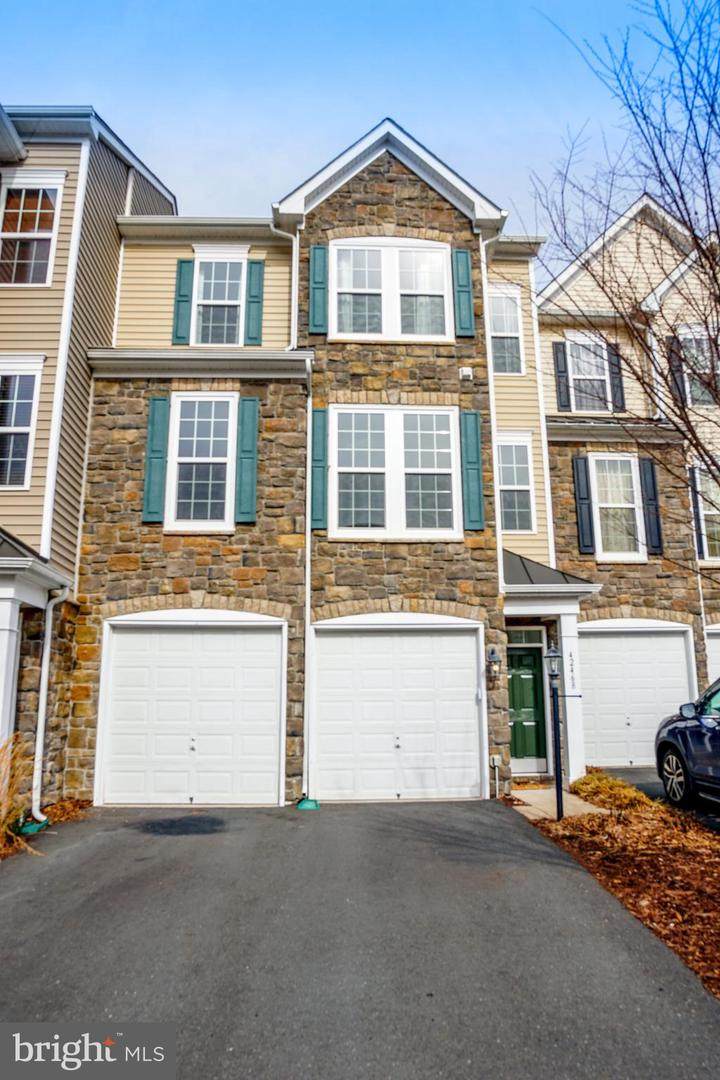 42468 Great Heron Square - Photo 1