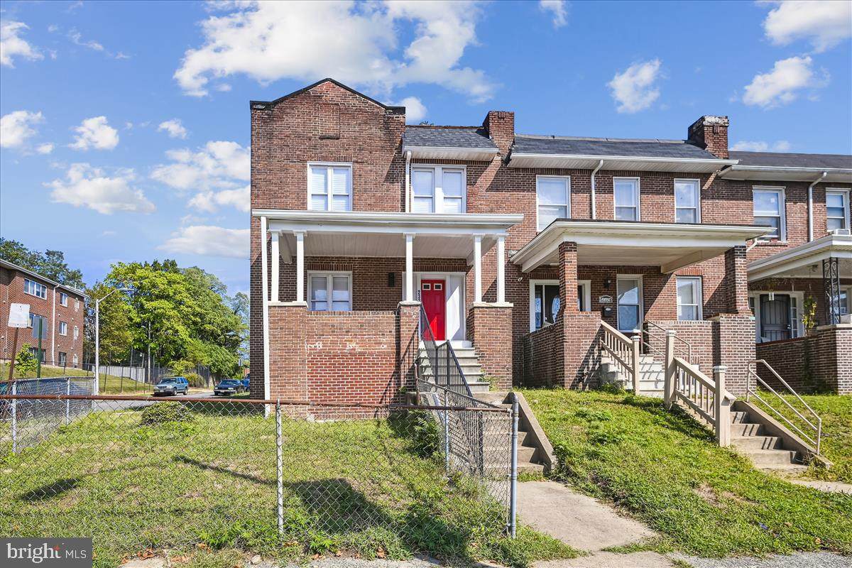 2326 North Avenue - Photo 1