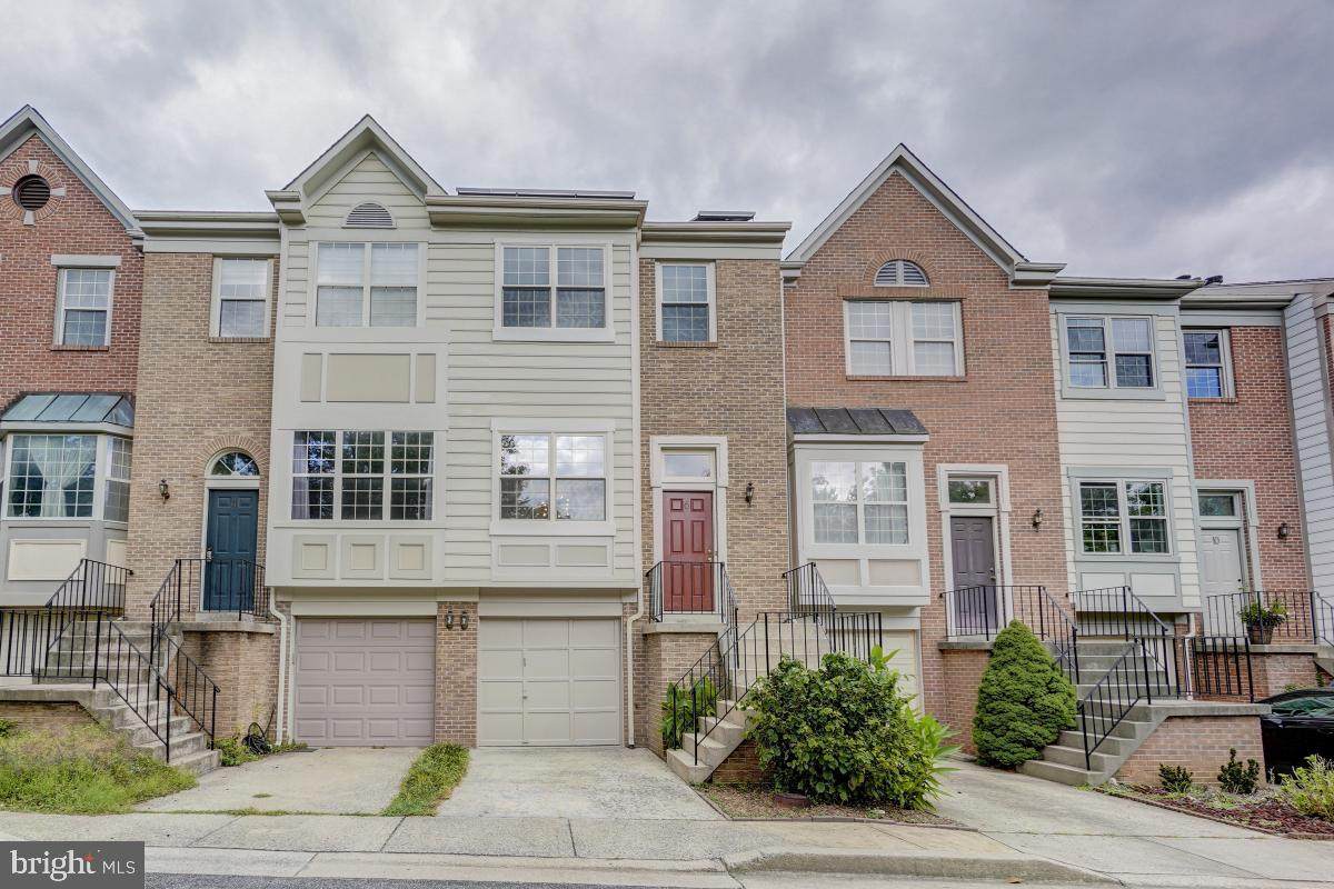 6 Martins Square Lane - Photo 1