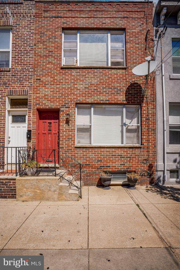 1919 Latona Street - Photo 1