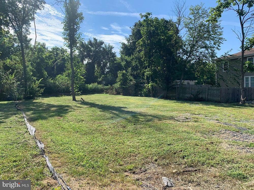 613 61ST Avenue - Photo 1