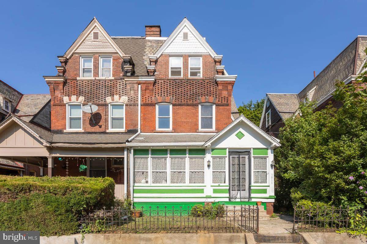 1011 47TH Street - Photo 1