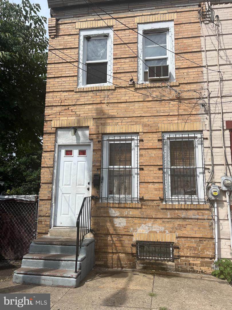 1193 Sycamore Street - Photo 1
