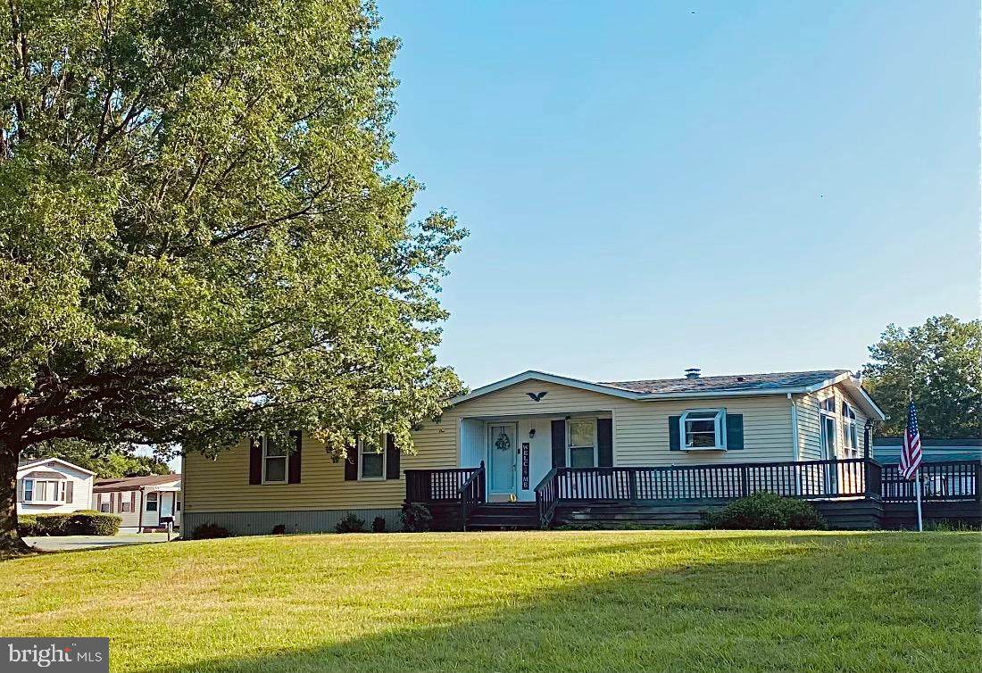 1 Lynn Court - Photo 1