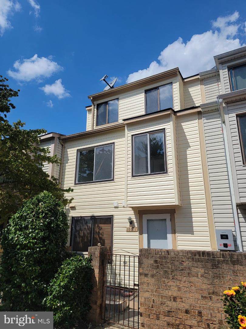 18617 Nathans Place - Photo 1