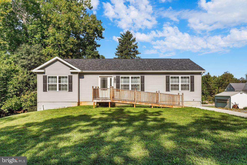 18 Mt Vernon Drive - Photo 1