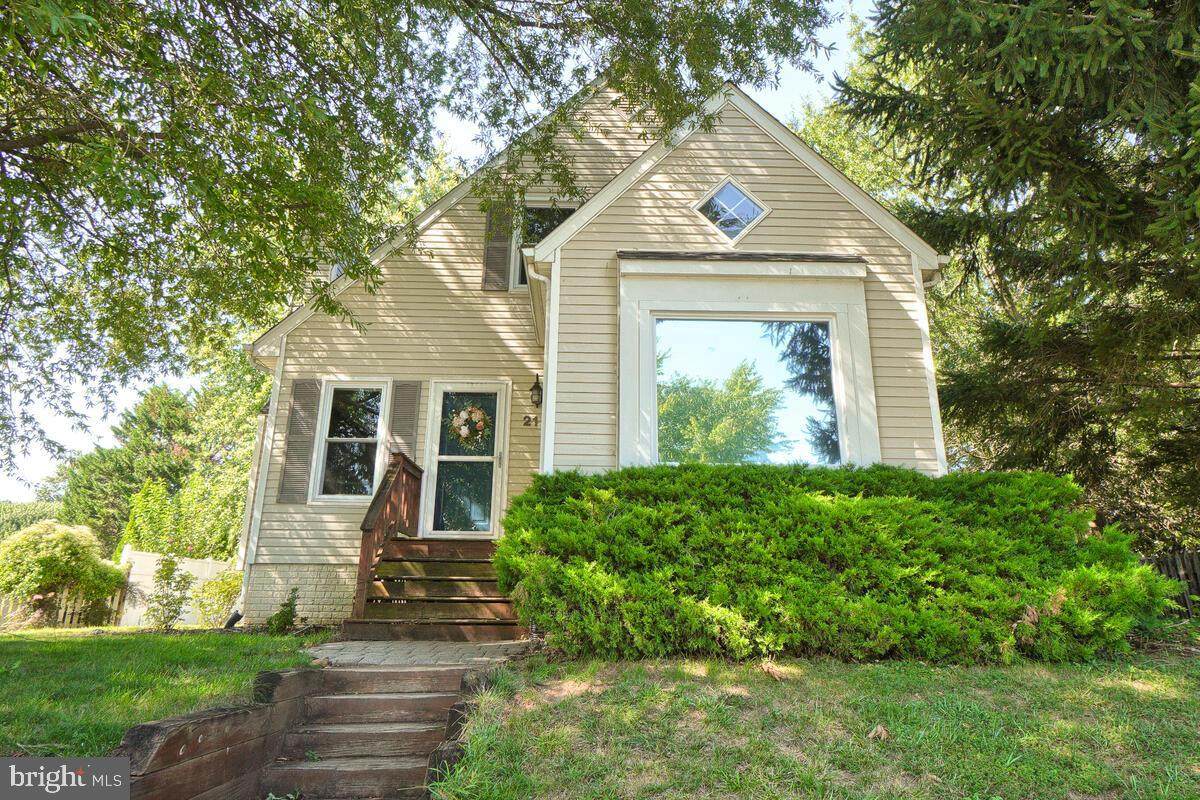 21 Vista Avenue - Photo 1