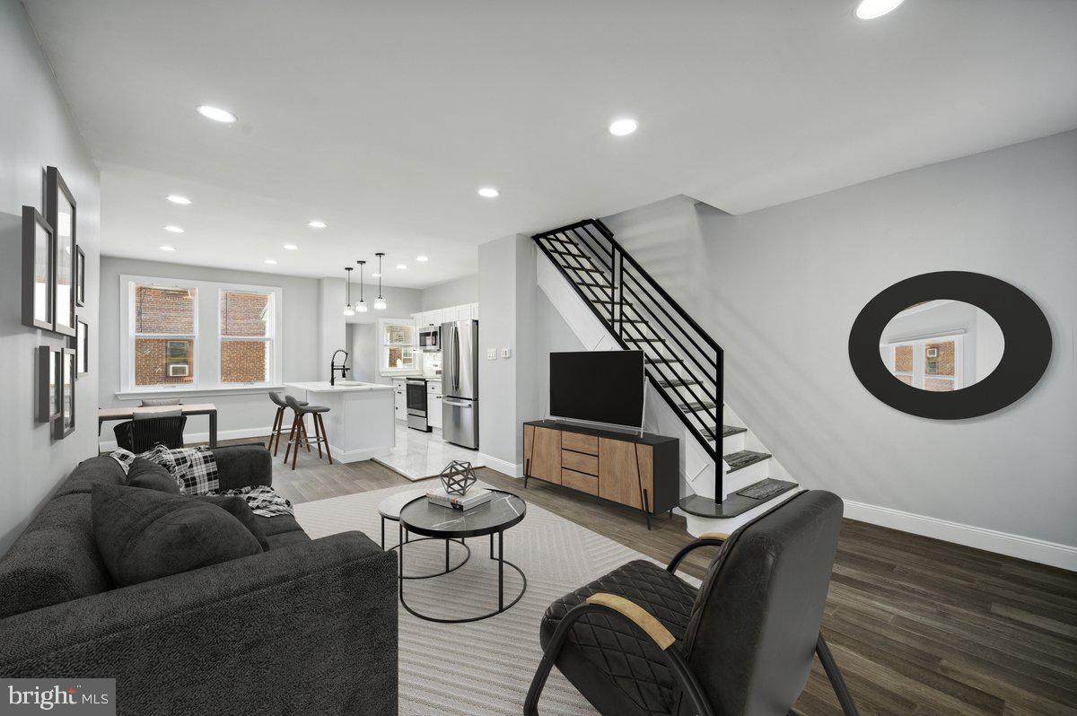 1743 Peach Street - Photo 1
