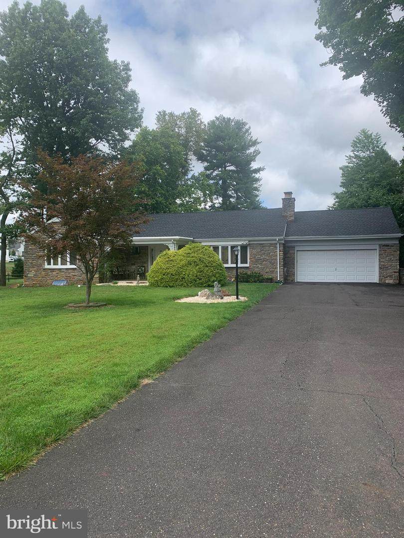 320 Witmer Road - Photo 1