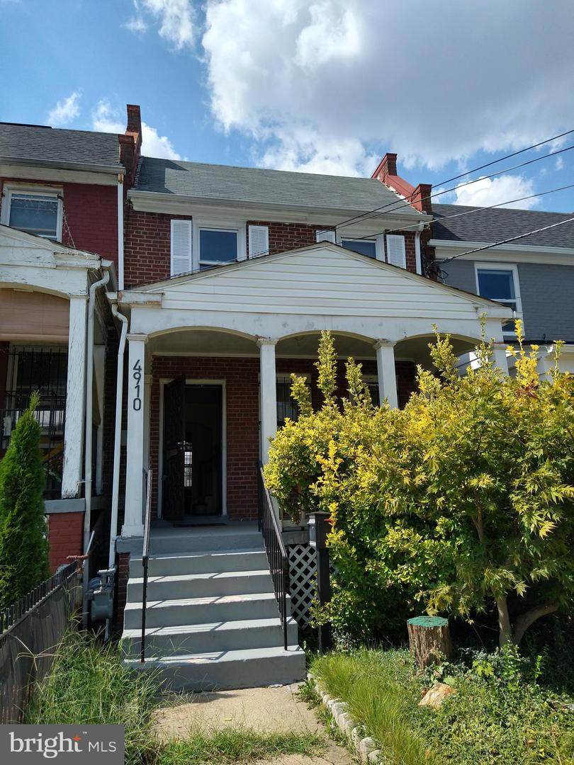 4910 1ST Street - Photo 1