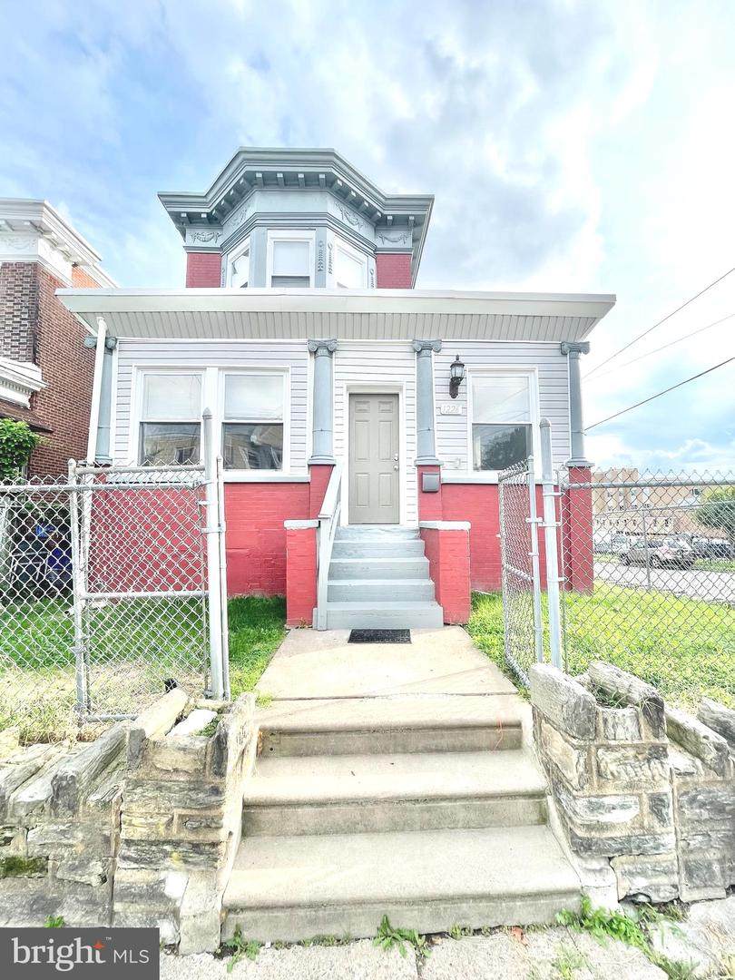 1226 Fisher Avenue - Photo 1